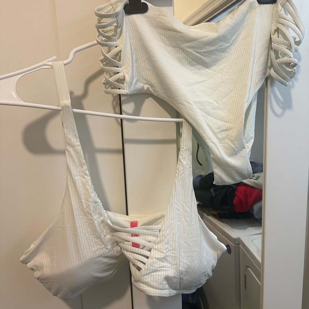 Elegant White Strappy Biking